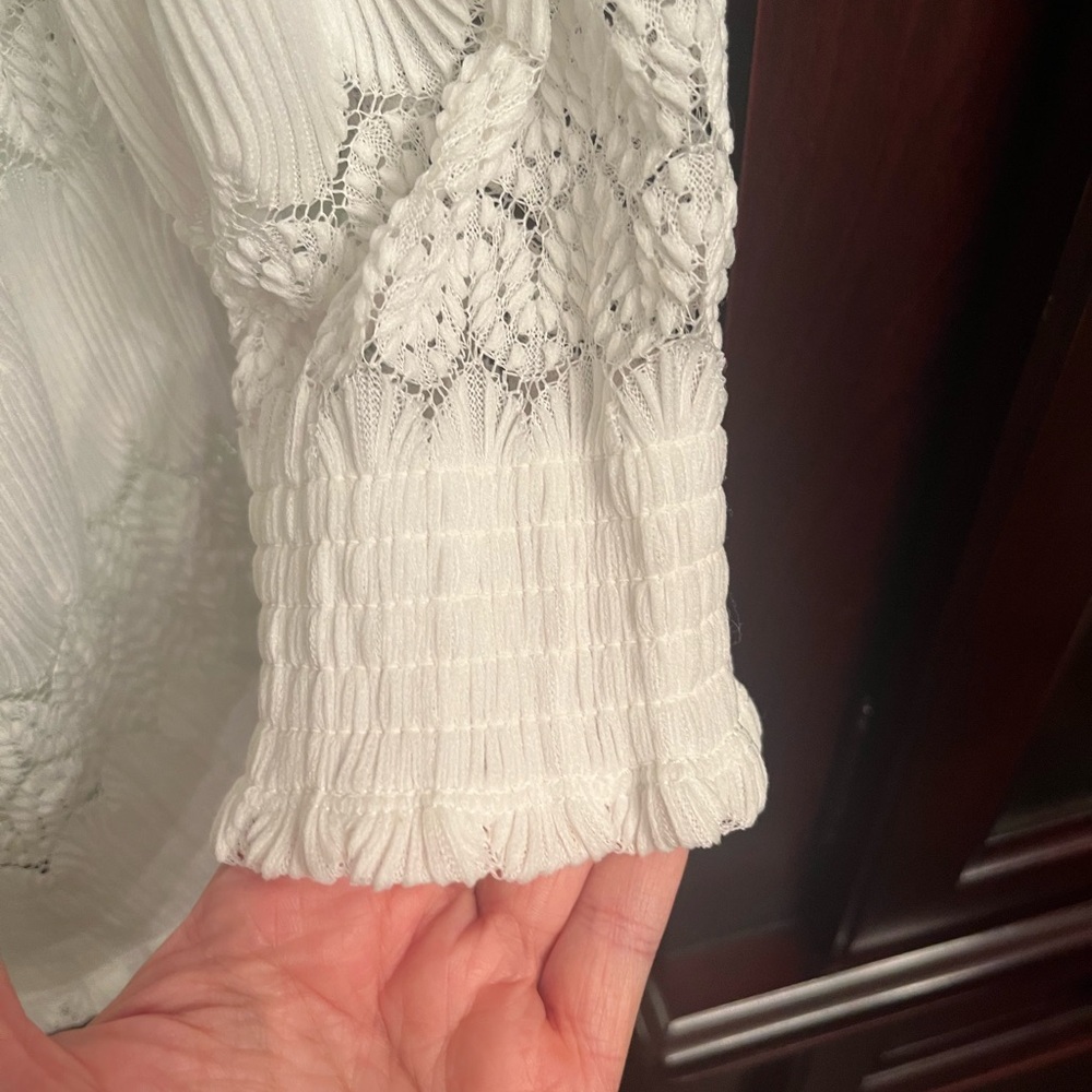 Off the Shoulder White Lace Blouse - Picture 4 of 6